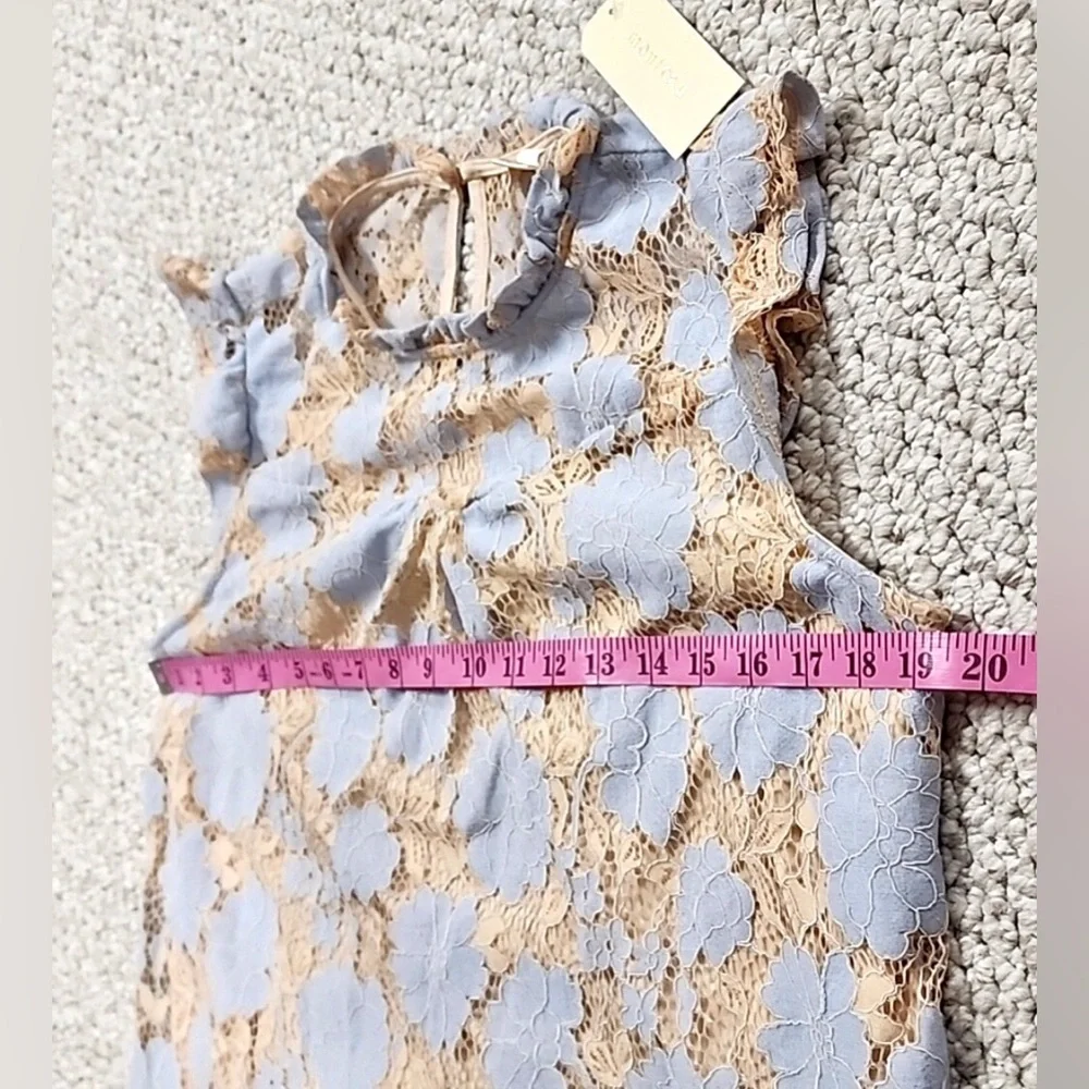 ❎💲SOLD 💲❎ NWT Nude & Periwinkle lined Floral Lace Sleeveless Blouse sz L - Picture 12 of 16